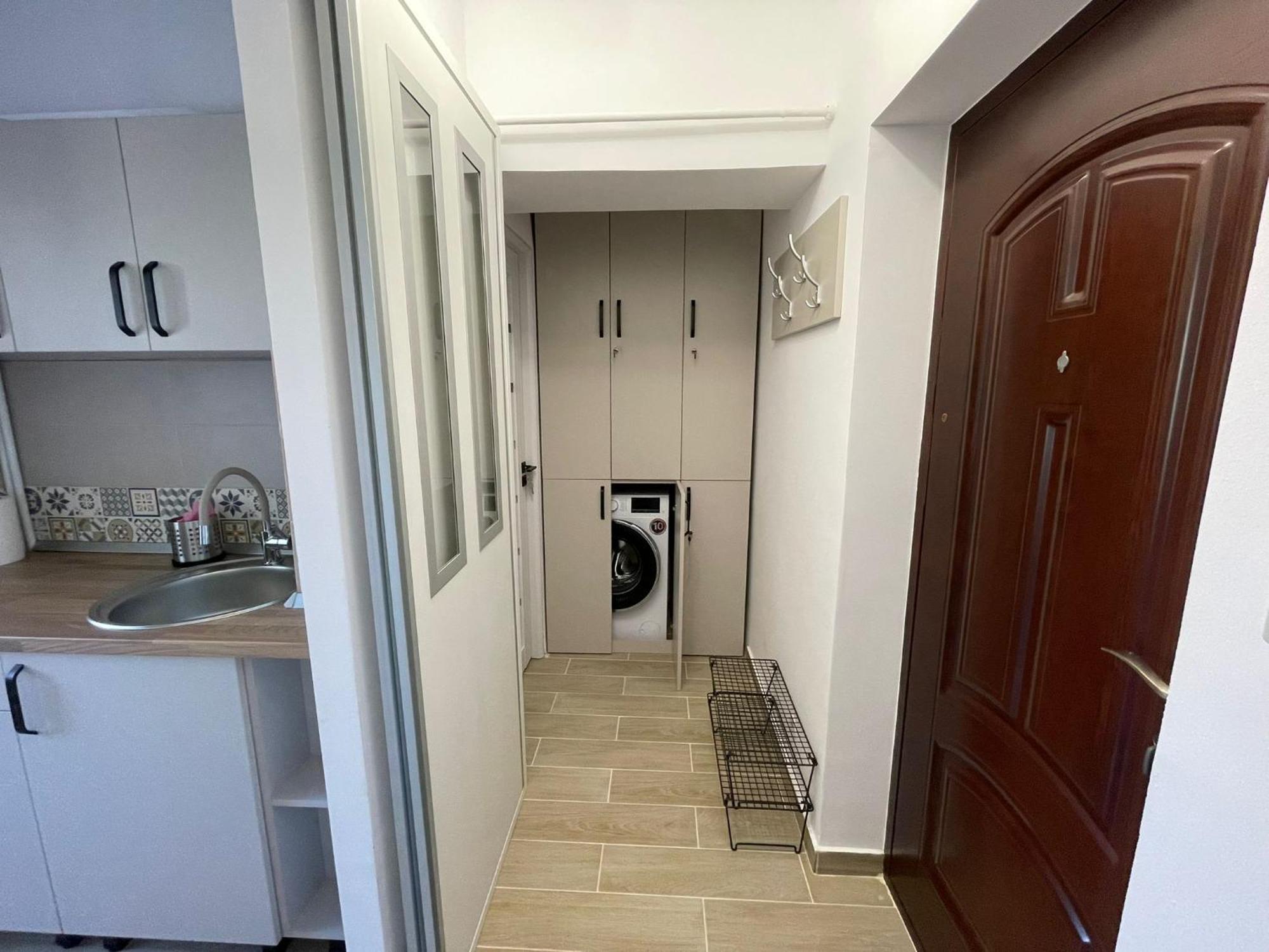 Minerva Studio Craiova Apartment Exterior foto