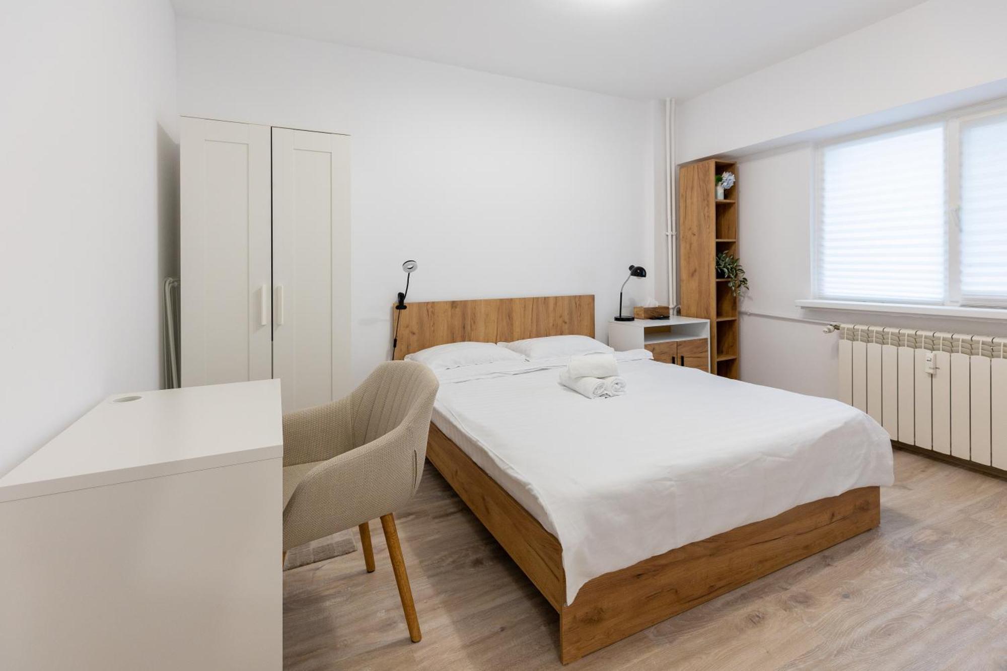 Minerva Studio Craiova Apartment Exterior foto